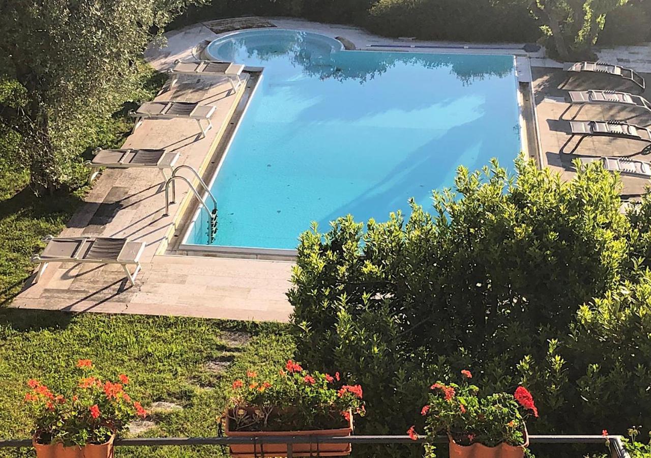 Villa Elena Appartamento In Villa Montinelle 外观 照片